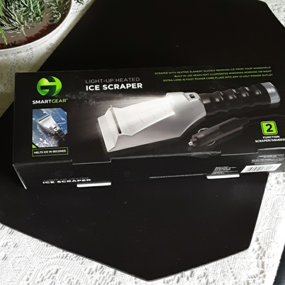 Light up heated ice scraper - Picture 1 of 1